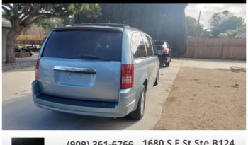 2008ChryslerTown & CountryTouring Minivan 4D full