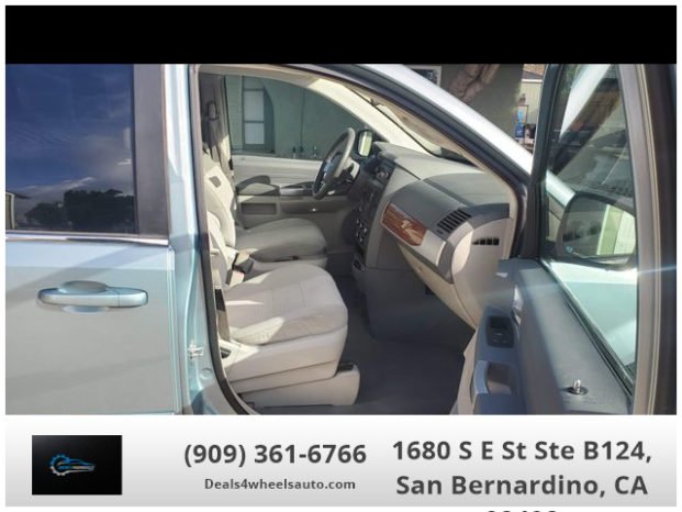 2008ChryslerTown & CountryTouring Minivan 4D full