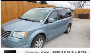 2008ChryslerTown & CountryTouring Minivan 4D full